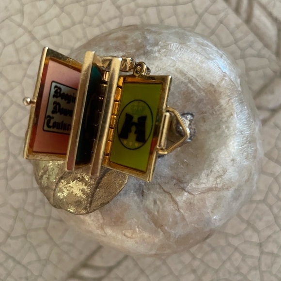 L00k B00k ChArM. RaRe, DIFfIcUlT T0 FiNd!🧡♥️💚 - Picture 7 of 11